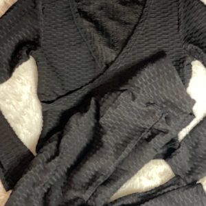 BLACK BOOTY SCRUNCH ACTIVEWEAR SET